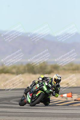 media/Dec-04-2025-Racers Edge (Thu) [[5ebc9f124d]]/3-B Group/2-Session 1 (Turn 4 Entry)/